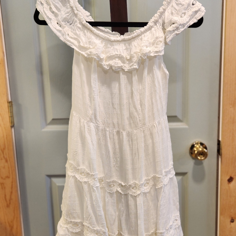 Xhilaration Cream Off-Shoulder Lace Dress